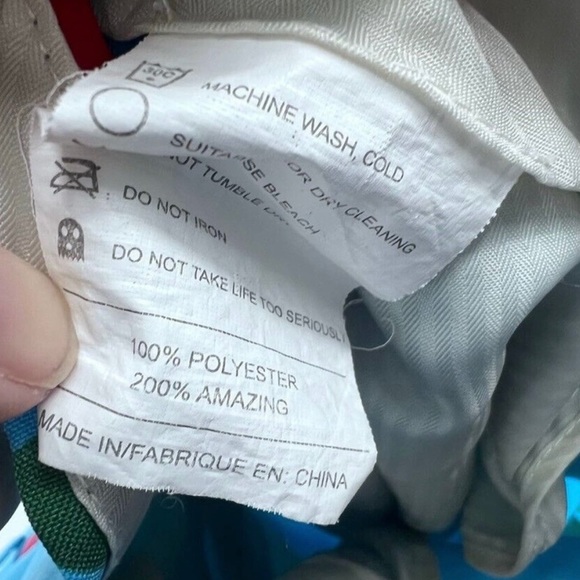 Opposuit tulip print summer suit with matching shorts and tie. - Picture 11 of 11